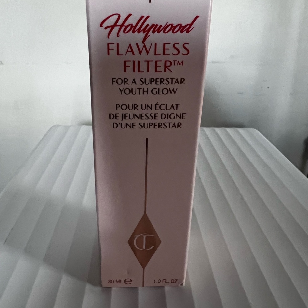 Charlotte Tilbury Flawless Filter in Deep Brown 6.5 Deep Fonce - Picture 5 of 5